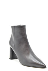 ninalilou Bootie Color: Black Material: leather : 100%